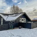 3 Bedroom In Haarby 度假居